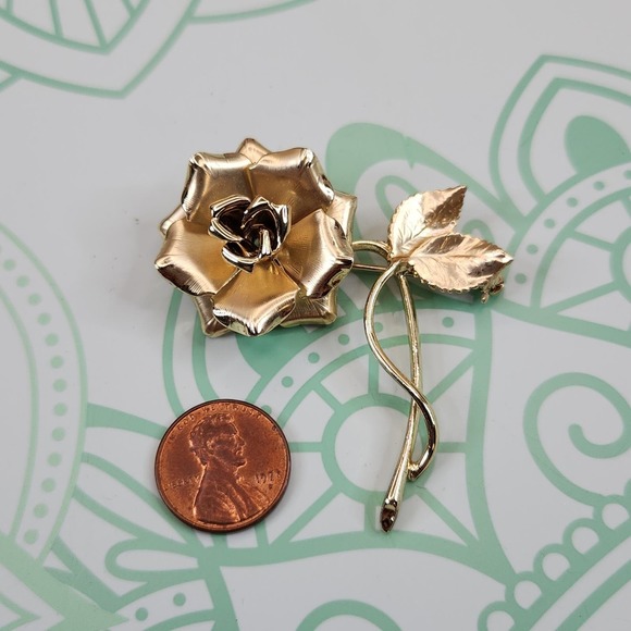 Vintage Rose Long Stem Open Flower Gold-tone Brooch Pin - Picture 2 of 3